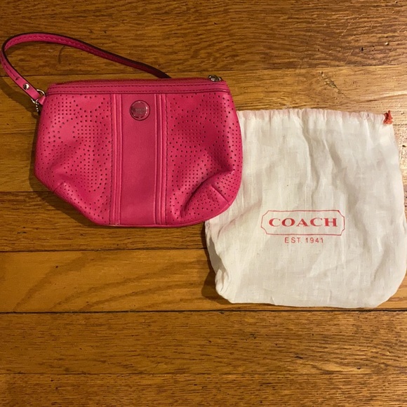 Coach wristlet - Picture 8 of 9